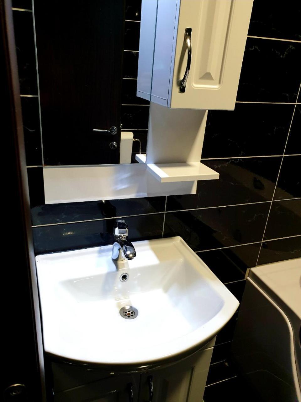 Apartmani Vuk Cetinje Exterior photo